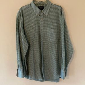 Men’s dress shirt. Size XL.